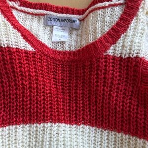 Cotton Emporium Distressed Bold Red and Cream Sweater Size Medium